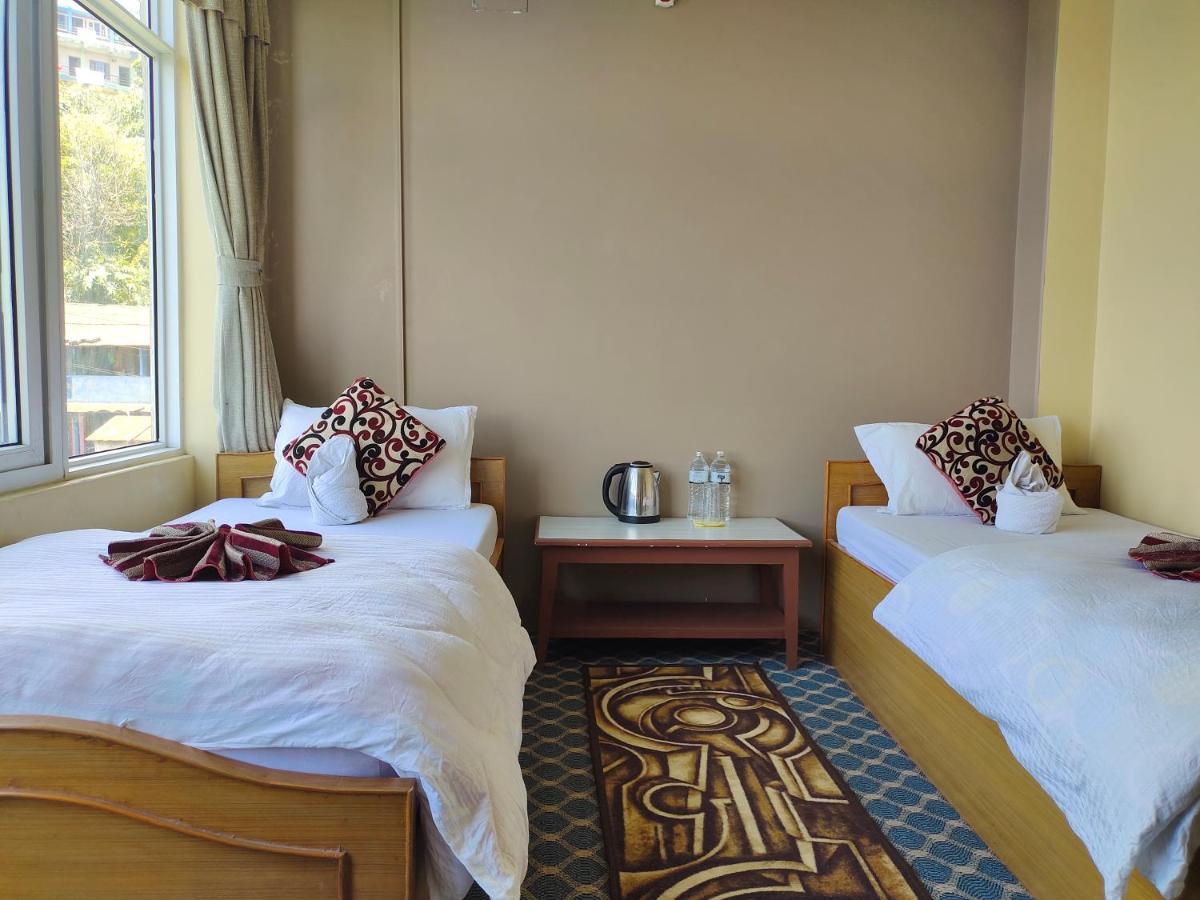 Hotel High Ground Inn Sarangkot Pokhara Eksteriør bilde