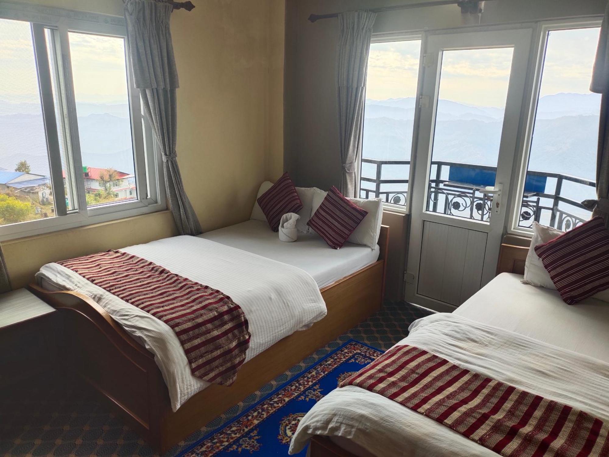 Hotel High Ground Inn Sarangkot Pokhara Rom bilde