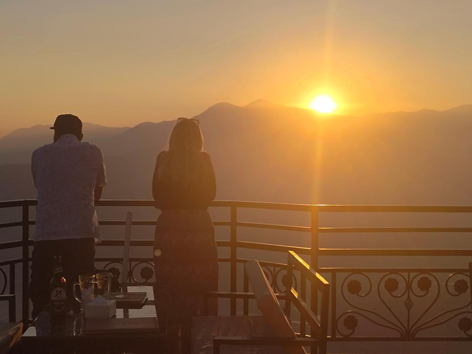 Hotel High Ground Inn Sarangkot Pokhara Eksteriør bilde