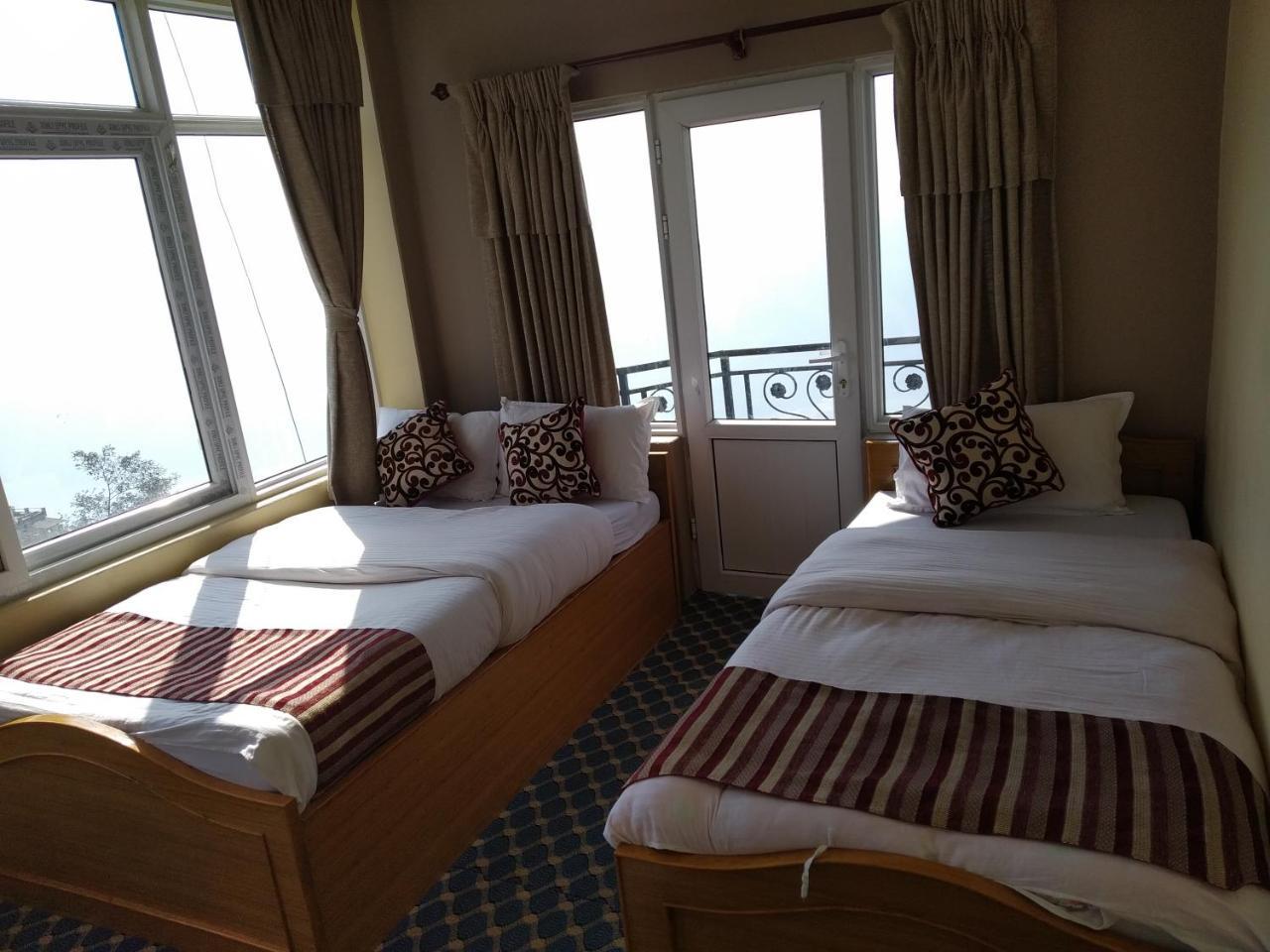 Hotel High Ground Inn Sarangkot Pokhara Eksteriør bilde